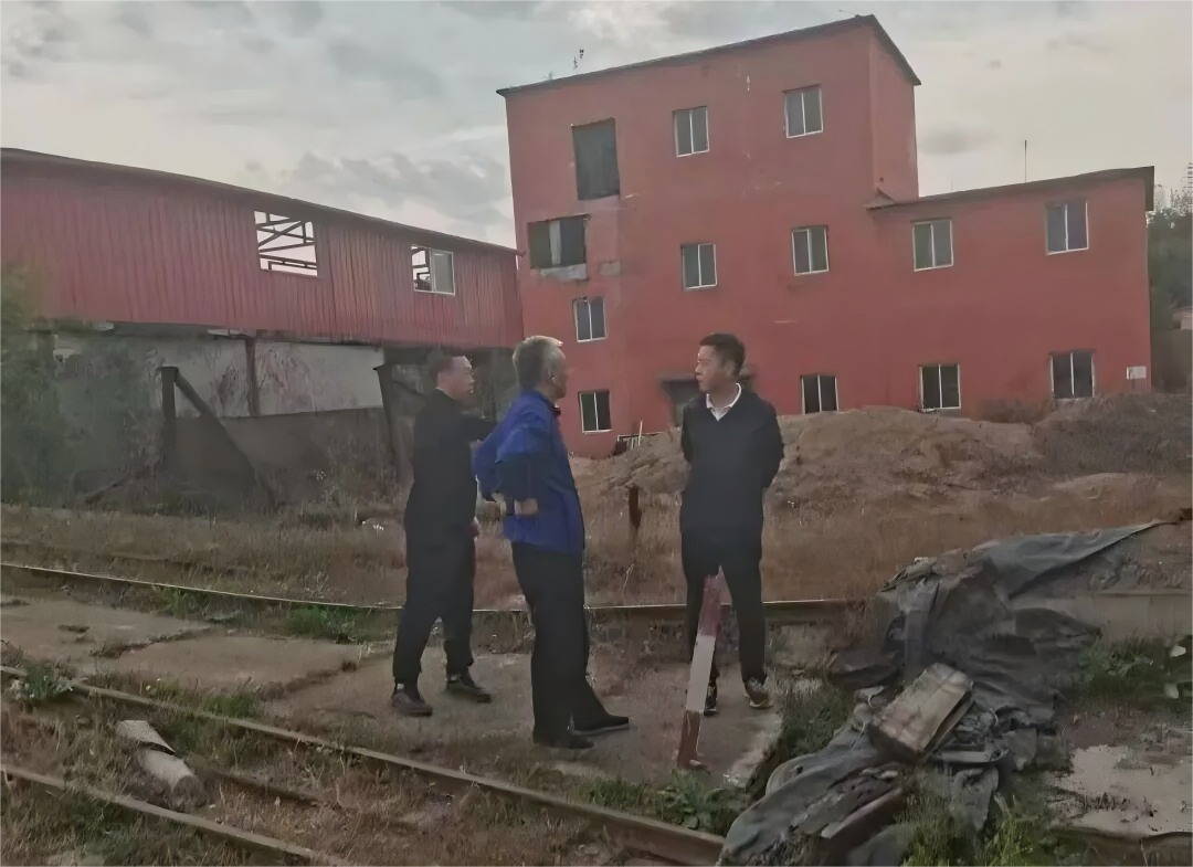 �������쵼��������һ�߶�����հ�ȫ�������� ���ΰ�ȫ����